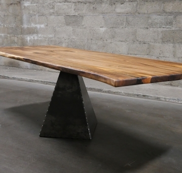 KHEOPS – Table live edge